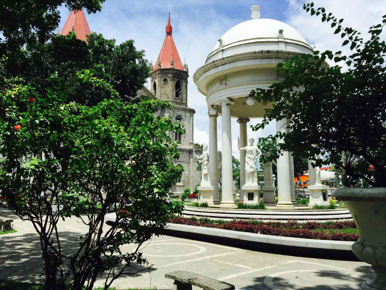 greek goddesses of plaza molo